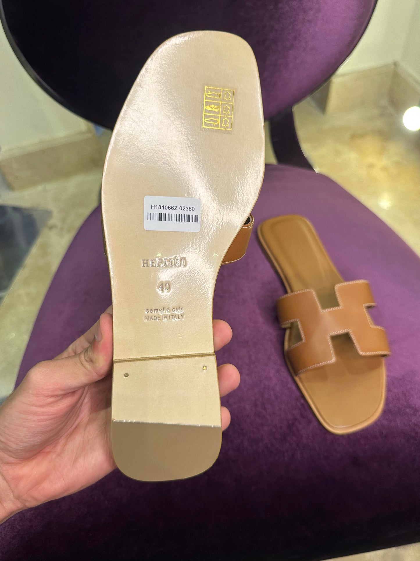 Hermes Oran Brown