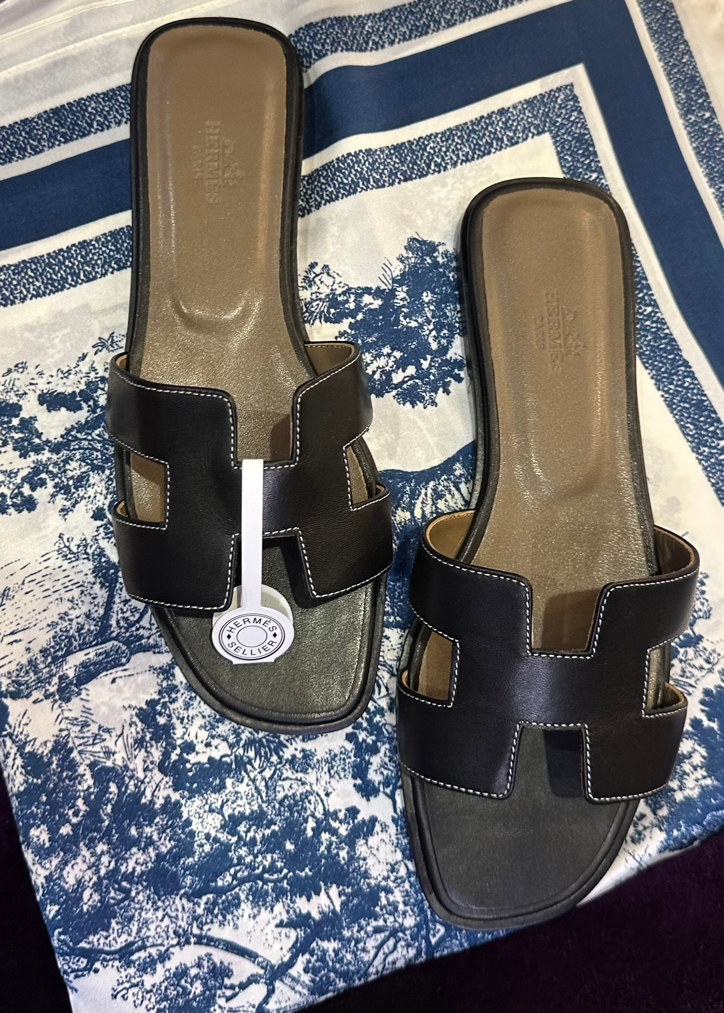 Hermes Oran Black