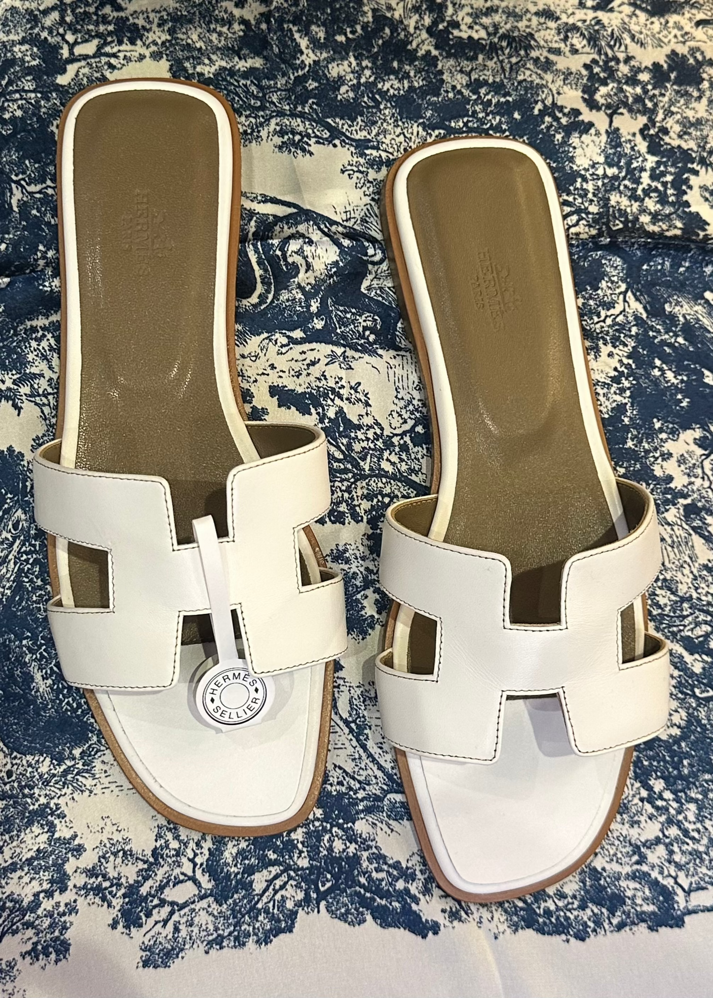 Hermes Oran White