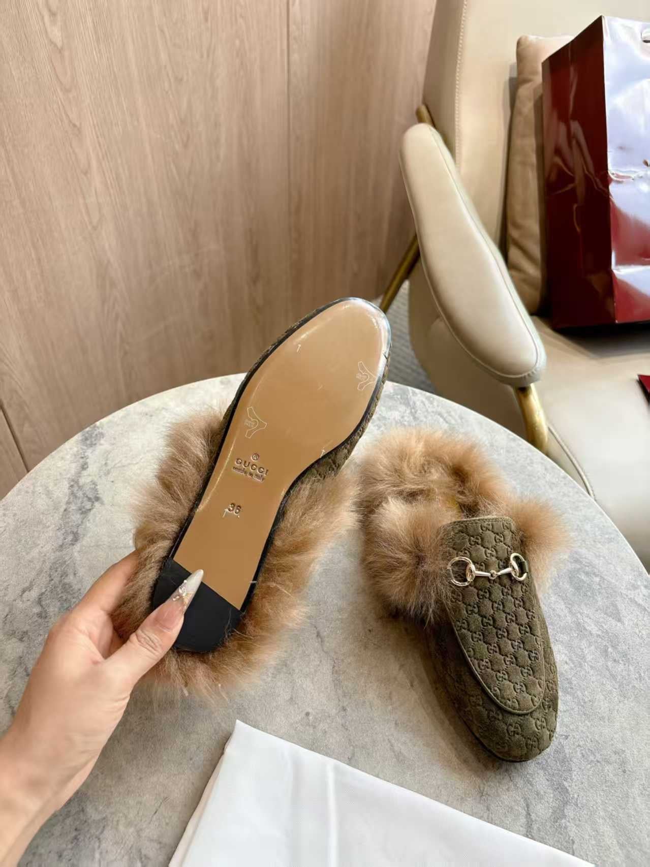 GUCCI Olive Princetown shearling suede Mules