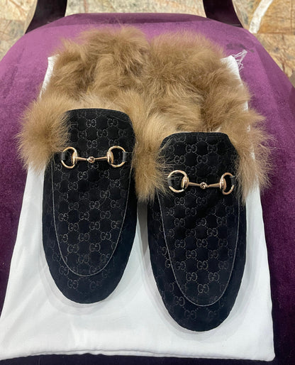 GUCCI Black Princetown shearling suede Mules