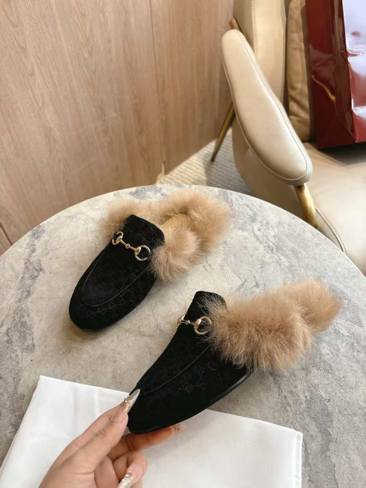 GUCCI Black Princetown shearling suede Mules