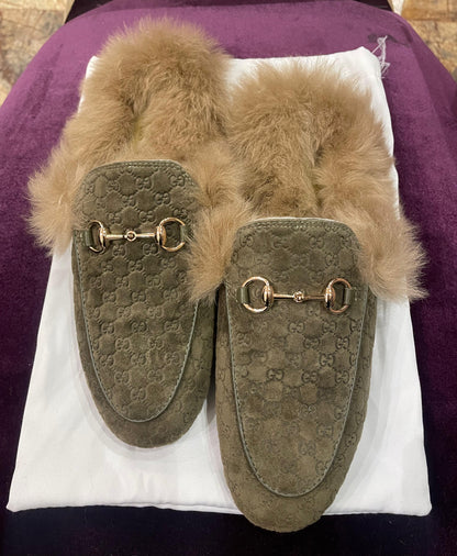 GUCCI Olive Princetown shearling suede Mules