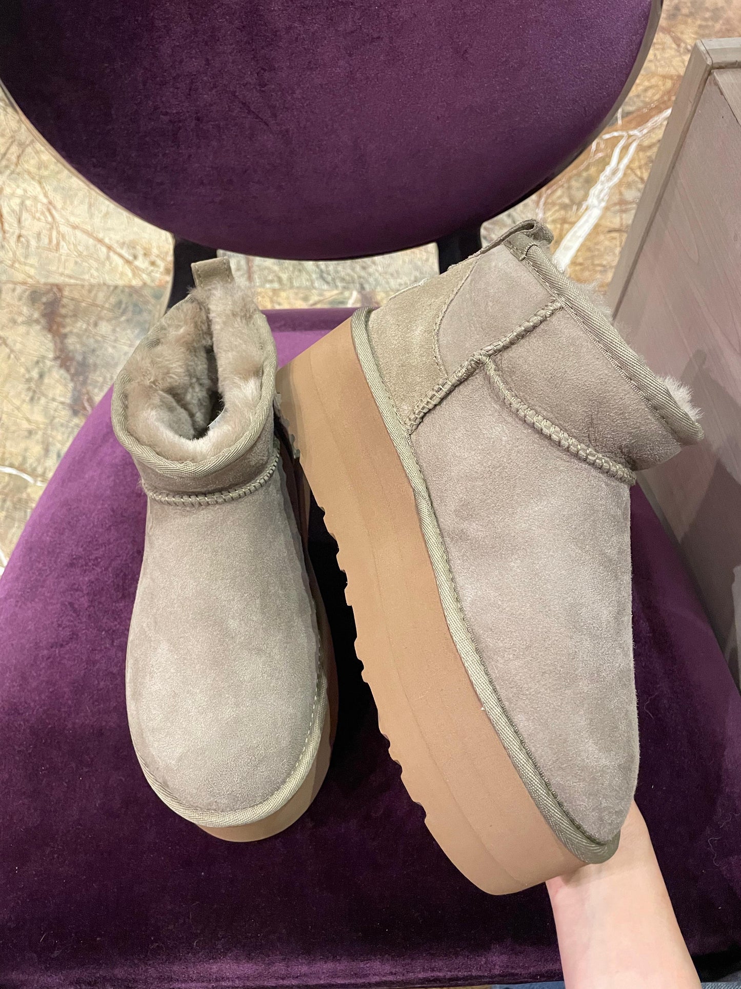 UGGS  Classic Ultra Mini Platform Boot