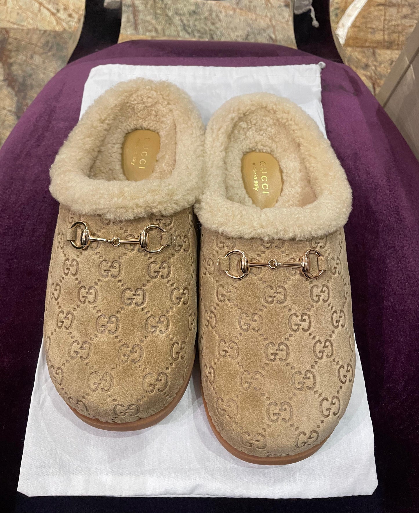 GUCCI Horsebit GG Beige shearling-trimmed suede mules